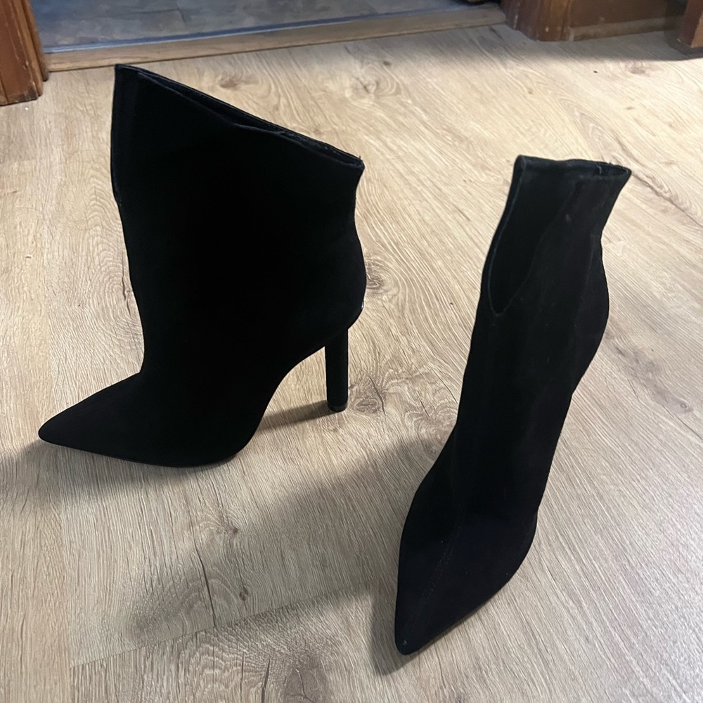 Schutz booties